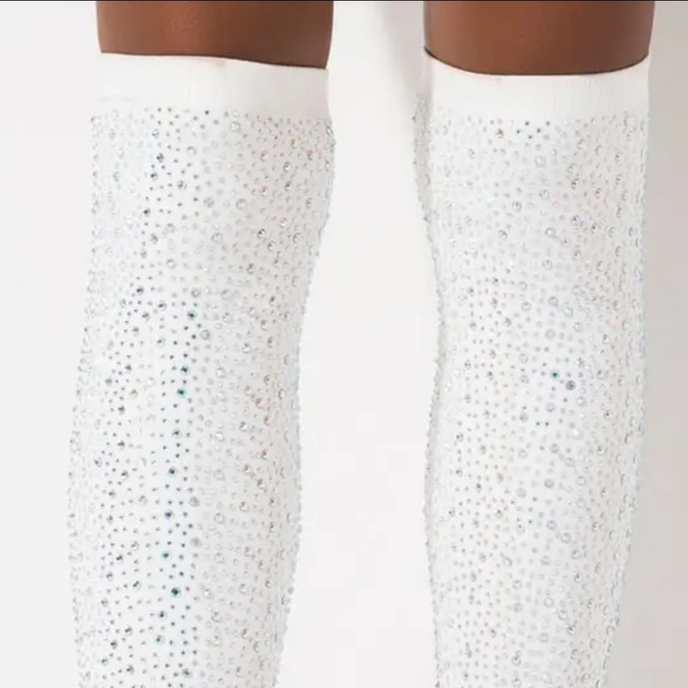 RHINESTONE SNEAKERS 🎼HOSTPICK🎼 - Picture 7 of 9